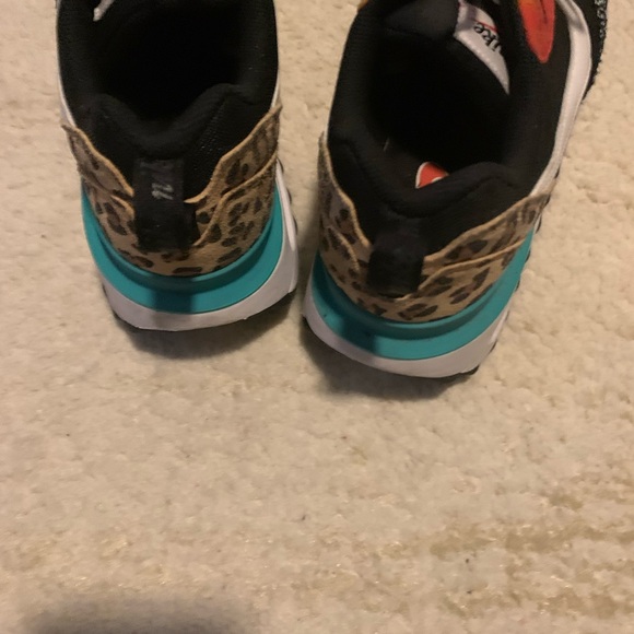 Nike Air Max Dawn SE Sneakers in Black, White, and Purple with Leopard Accents - Picture 12 of 16